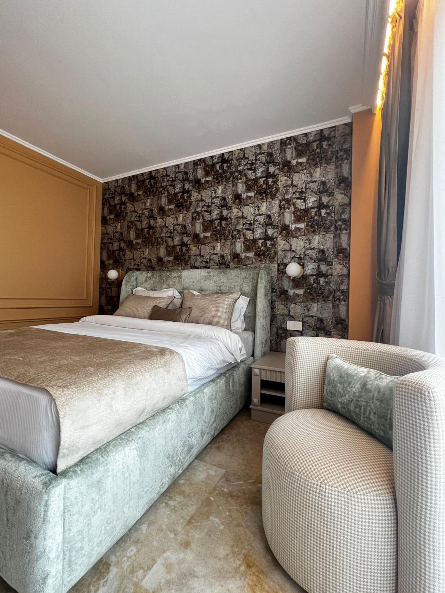 Boutique Hotel Bals Ngoại thất bức ảnh