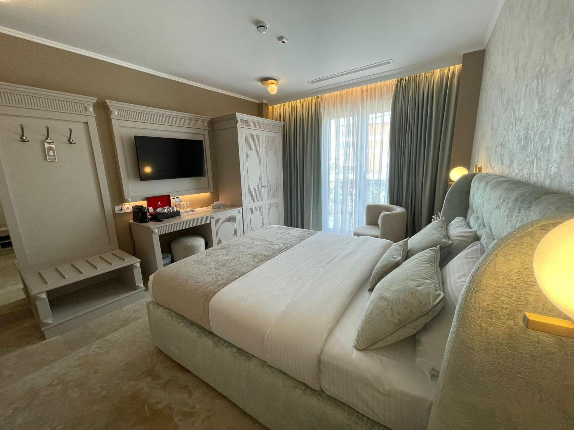 Boutique Hotel Bals Ngoại thất bức ảnh