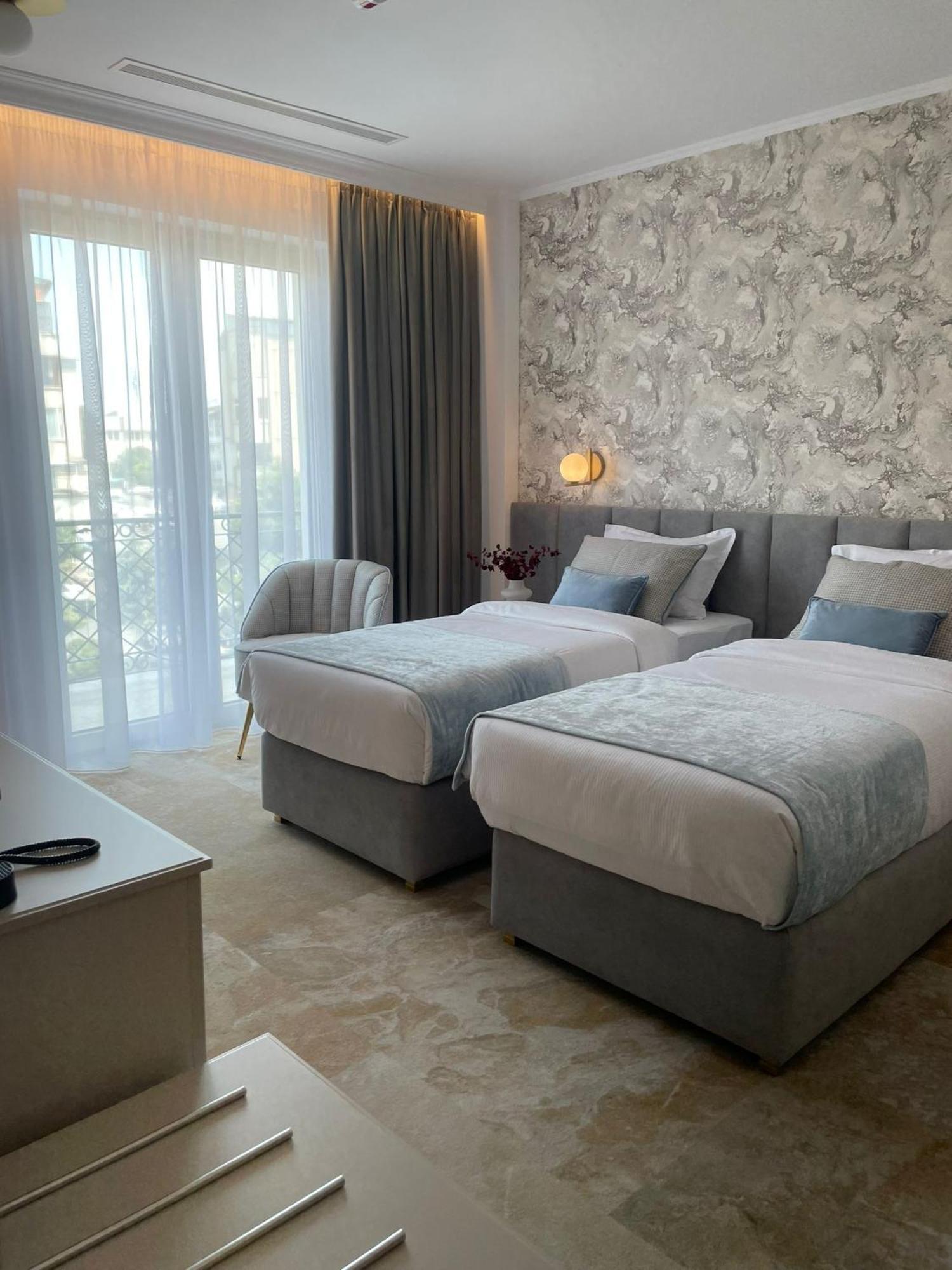 Boutique Hotel Bals Ngoại thất bức ảnh