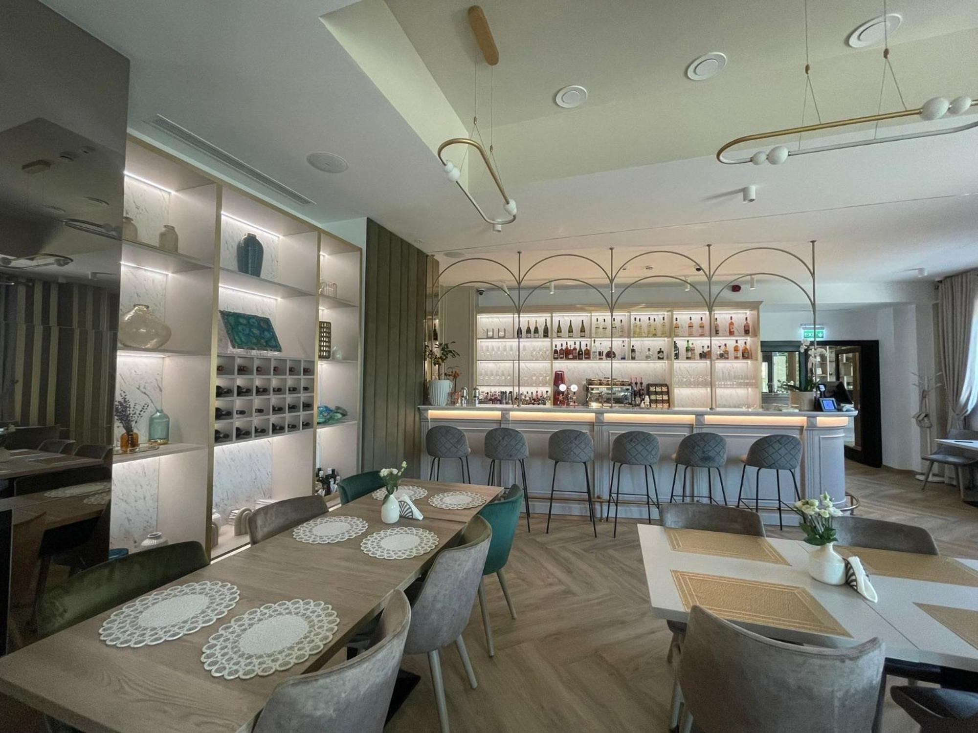 Boutique Hotel Bals Ngoại thất bức ảnh